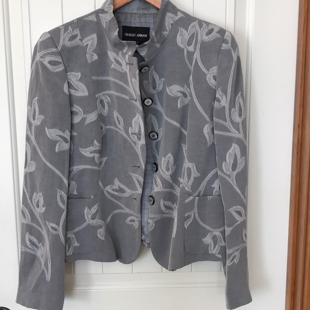 Amazing Giorgio Armani silk Jacket size 46